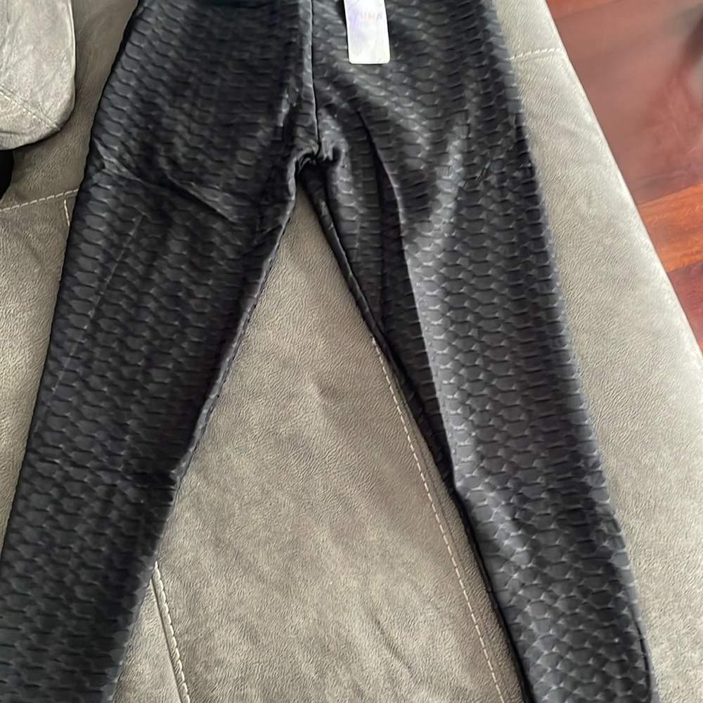 Yuna Fashion Black Textured Leggings with Fleece Lining